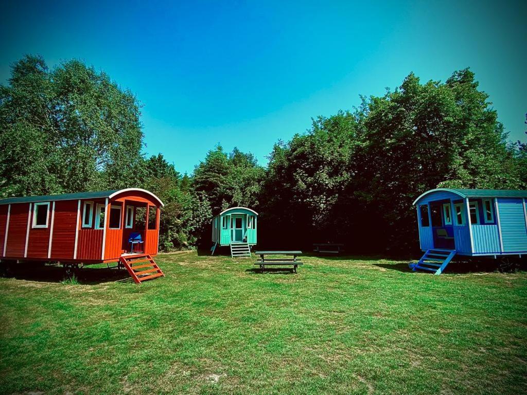 Pipowagens Bij Pannenkoekenrestaurant & Camping De Koppenjan 'Een Uniek Verblijf Met Kinderspeelboerderij' Jubbega-Schurega Exteriör bild