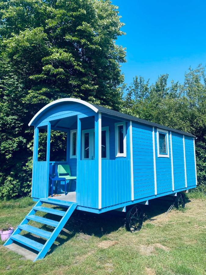 Pipowagens Bij Pannenkoekenrestaurant & Camping De Koppenjan 'Een Uniek Verblijf Met Kinderspeelboerderij' Jubbega-Schurega Exteriör bild