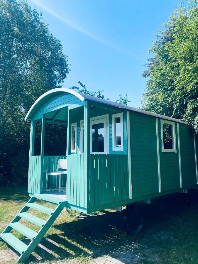 Pipowagens Bij Pannenkoekenrestaurant & Camping De Koppenjan 'Een Uniek Verblijf Met Kinderspeelboerderij' Jubbega-Schurega Exteriör bild